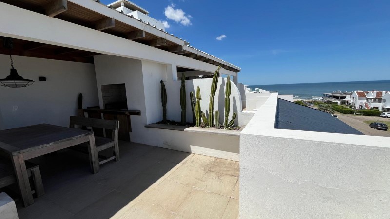 Departamento en alquiler con vista al mar a una cuadra de Montoya Beach, La Barra.